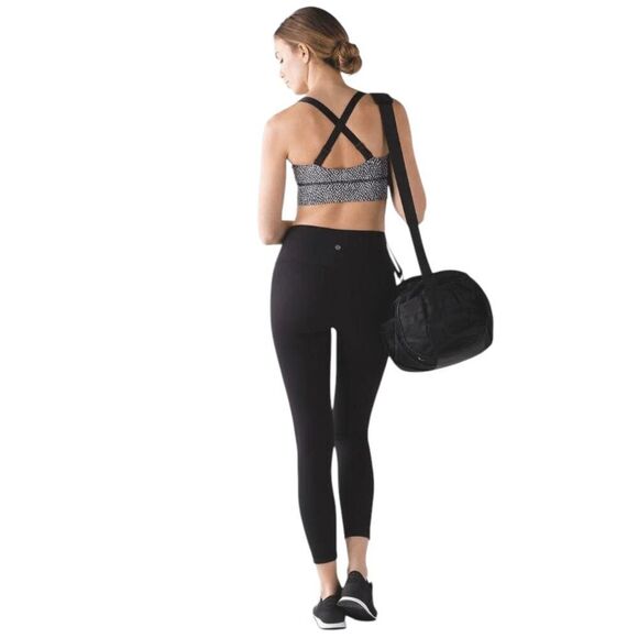 LULULEMON ATHLETICA Both Way Bra Size 2 - Picture 1 of 5